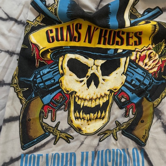 Unisex Guns n’ Roses Tie-Dye Graphic Tee - Black & White - Picture 3 of 4